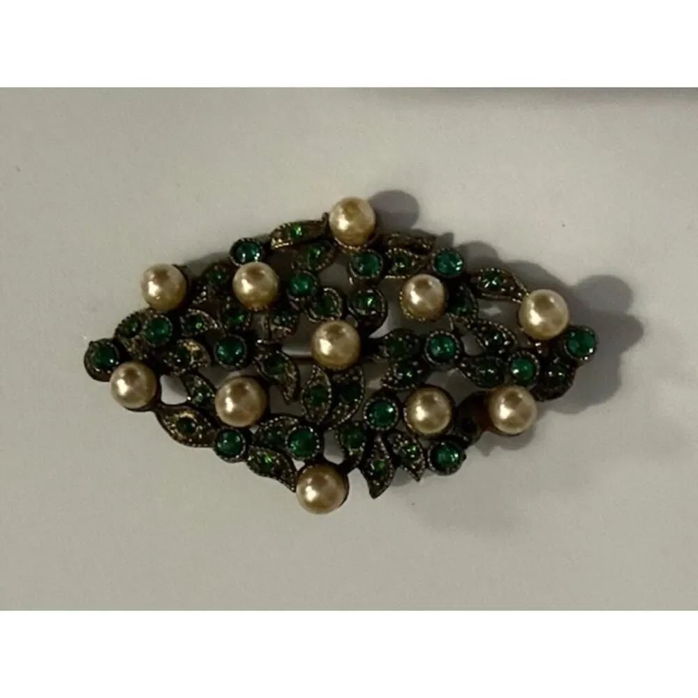 Vintage Green Rhinestone & Faux Pearl Brooch Gold Tone Floral Cluster Pin